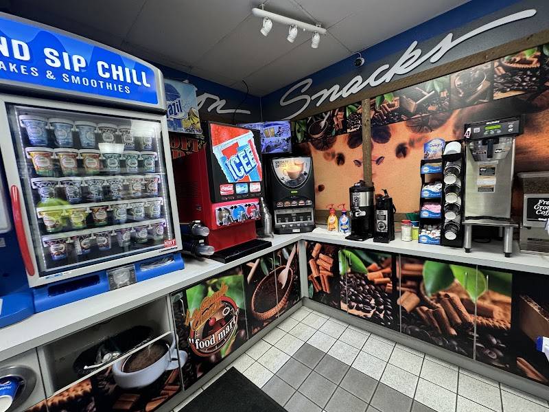 La grande Chevron Foodmart