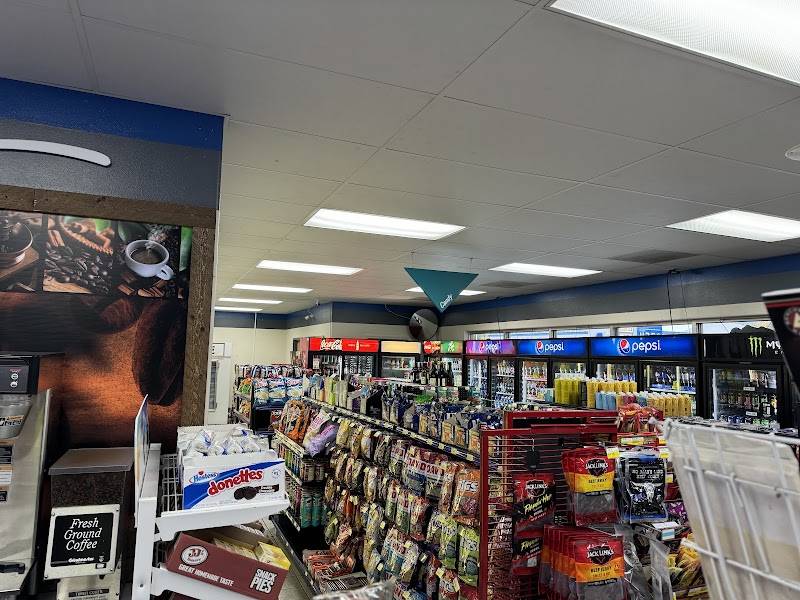 La grande Chevron Foodmart